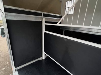 Phantom coach built 3.5t horsebox for sale