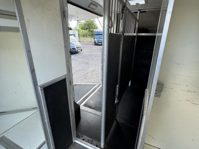 Alexanders Newmarket 3.5t – Stallion Stall