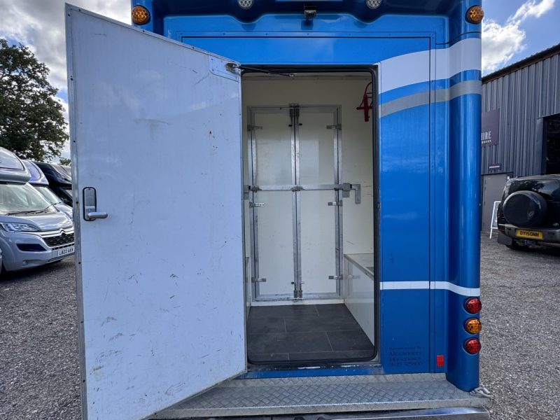 Alexanders Newmarket 3.5t – Stallion Stall