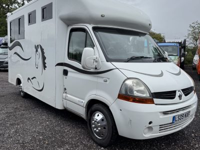 Equimark Coach Built weekender 3.5T