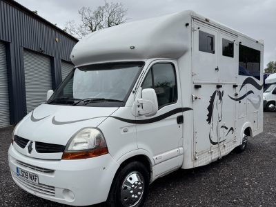 Equimark Coach Built weekender 3.5T