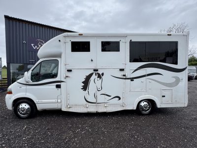 Equimark Coach Built weekender 3.5T