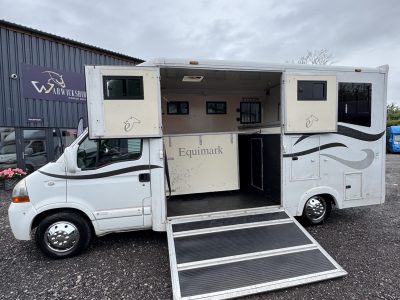 Equimark Coach Built weekender 3.5T