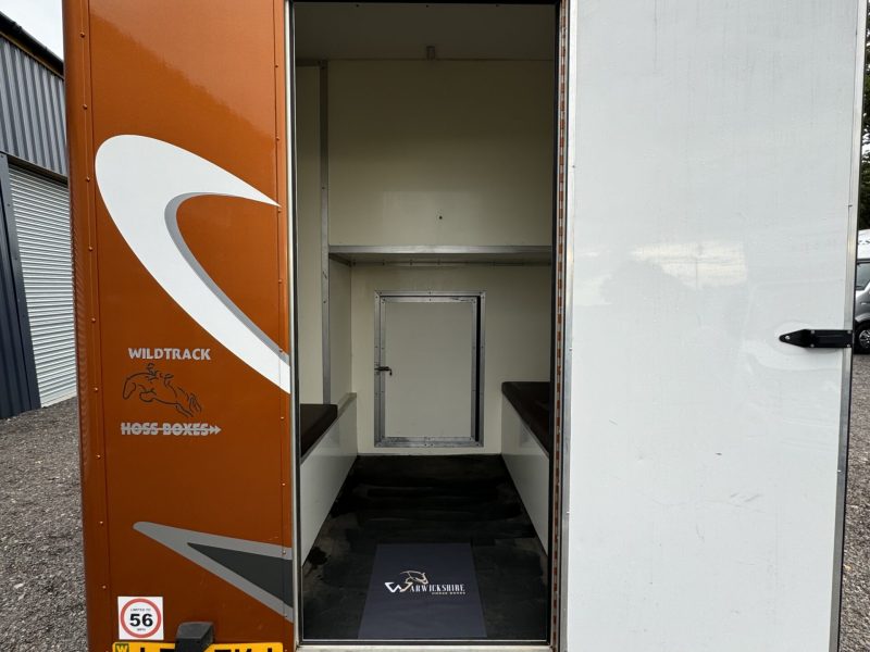 Wildtrack 4.5T Coach Built – Half Wall